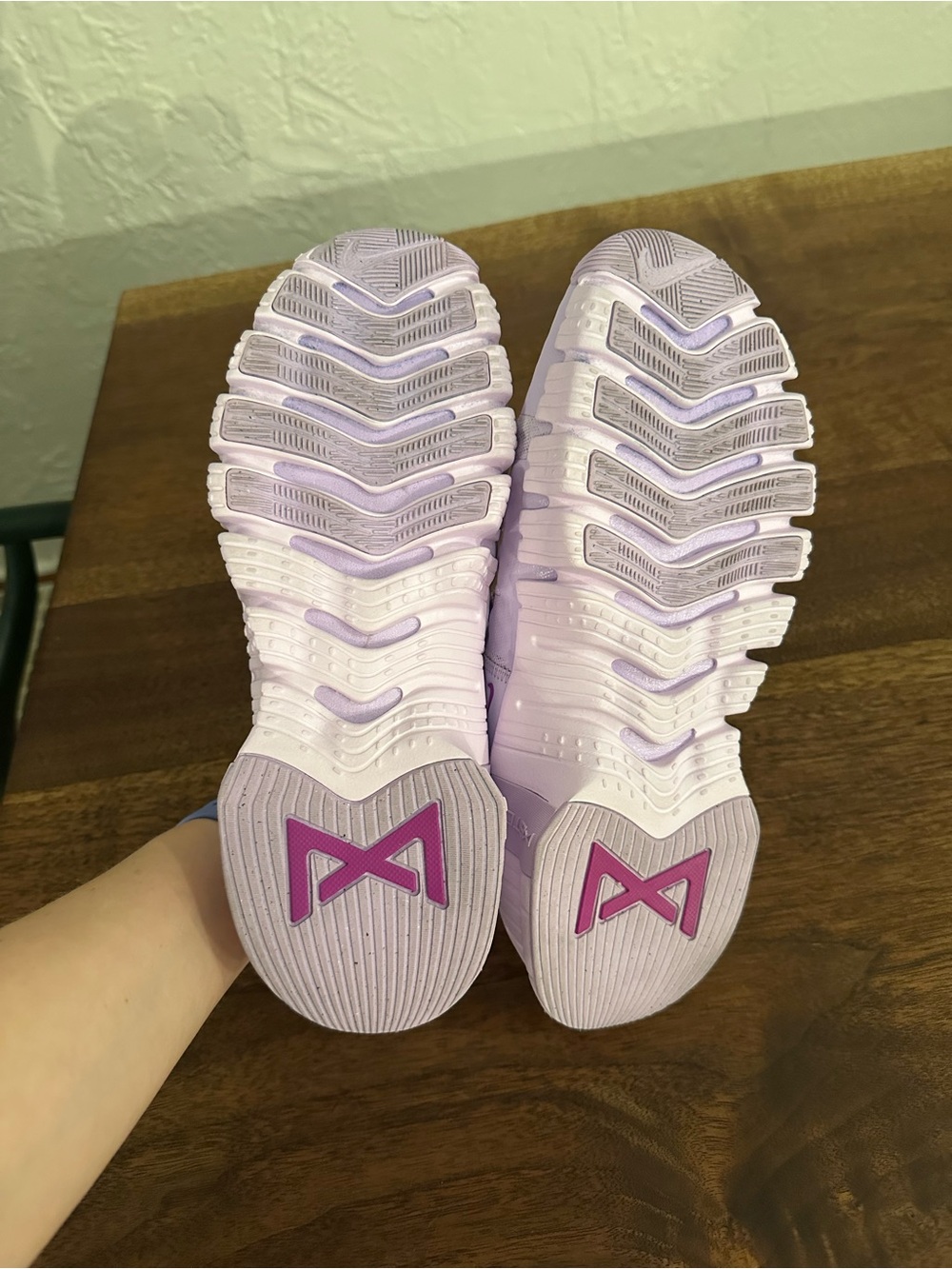 Nike Lavender Metcon Size 9.5 - Picture 3 of 4